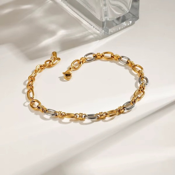 18K Gold Plated Two Tone Chain Bracelet - Picture 3 of 7